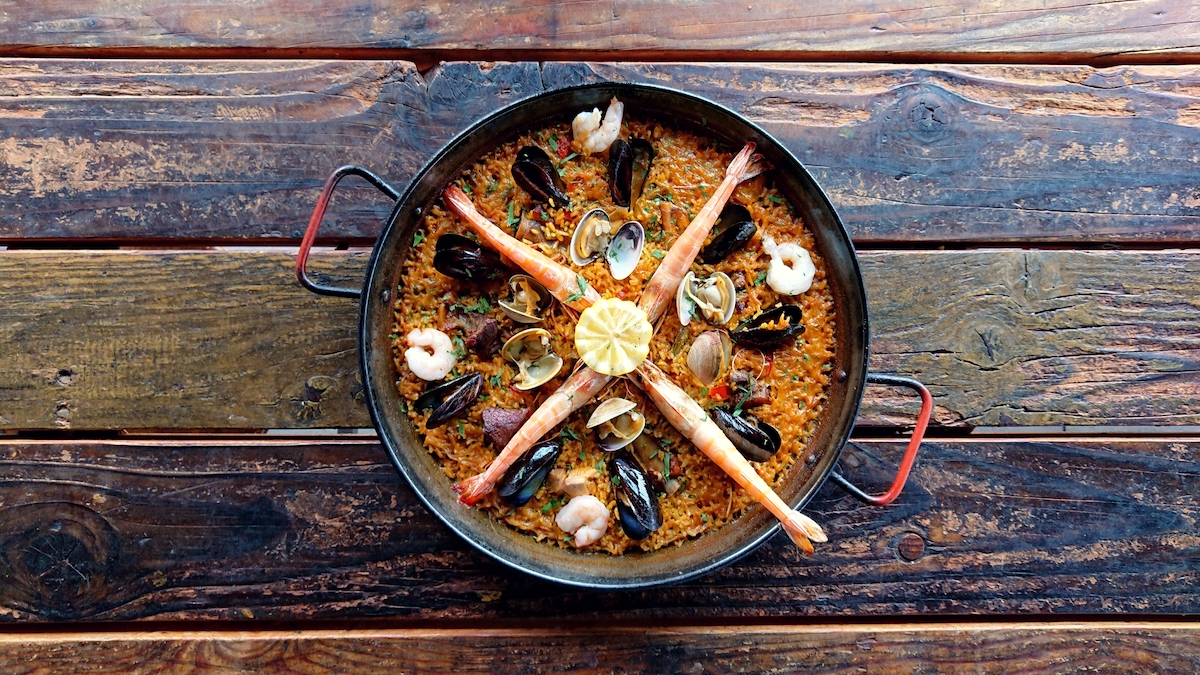 https://www.hautelivingsf.com/wp-content/uploads/2022/03/Paella-1.jpg